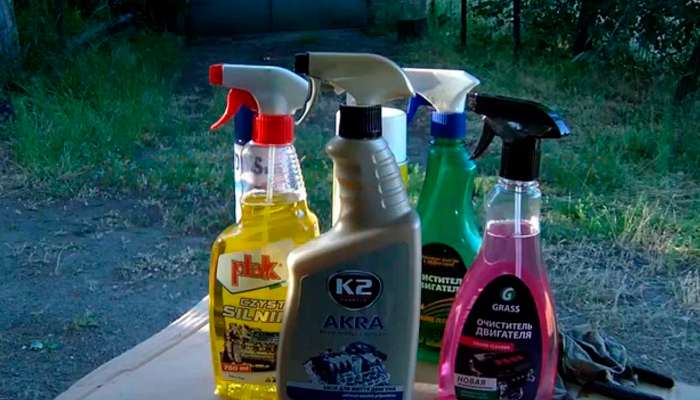 Чем лучше отмыть двигатель автомобиля в домашних условиях от грязи и масла?